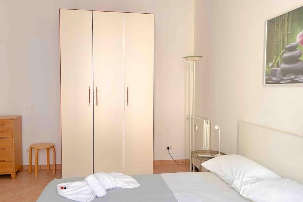 Near The Center With Private Bathroom Appartamento Roma