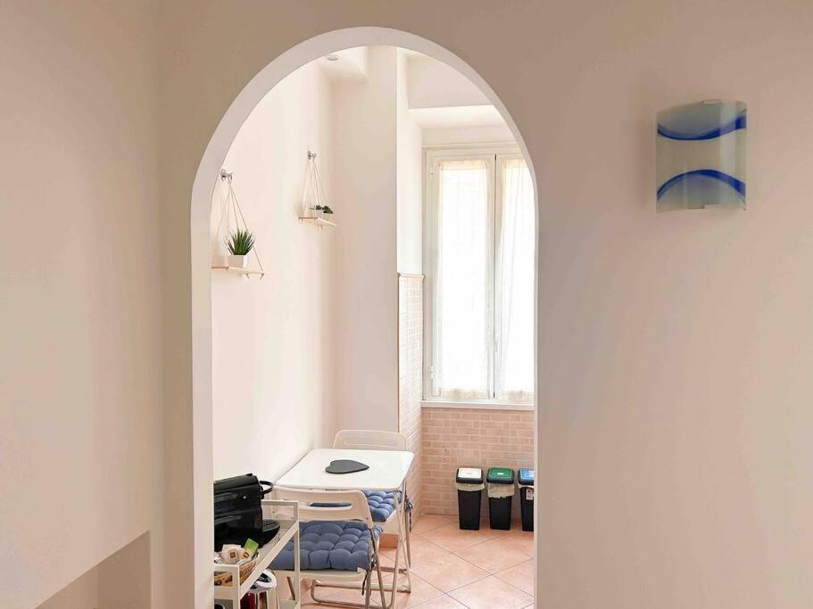 Near The Center With Private Bathroom Apartment Rom